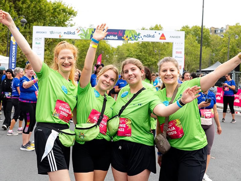 Group photo of Daniela, Alessia, Leonie and Anja at the finish line